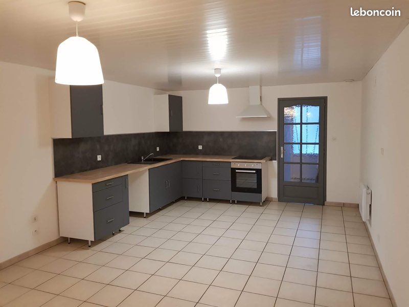 Appartement 8 pièces 192 m² · à Vincey · 192 m² · 220 000 €