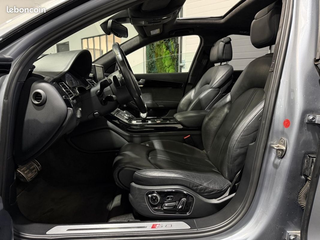AUDI S8 PLUS 4.0 V8 TFSI 605 QUATTRO TIPTRONIC BVA - Toit ouvrant & Céramiques (image 6)