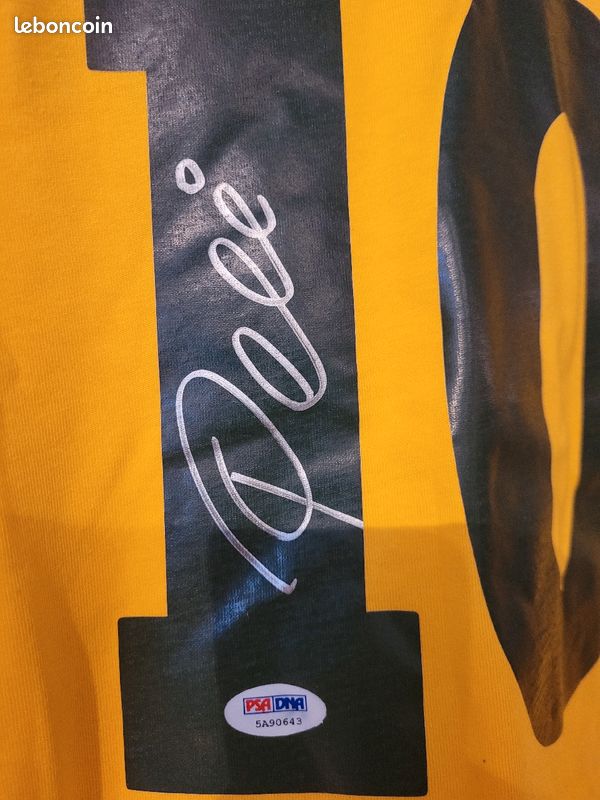 Maillot Brésil 1970 signé par Pelé Maillot Brésil 1970 signé par Pelé