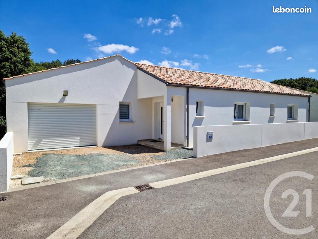 Maison 6 pièces 145 m² · à Poiroux · 145 m² · 416 800 €