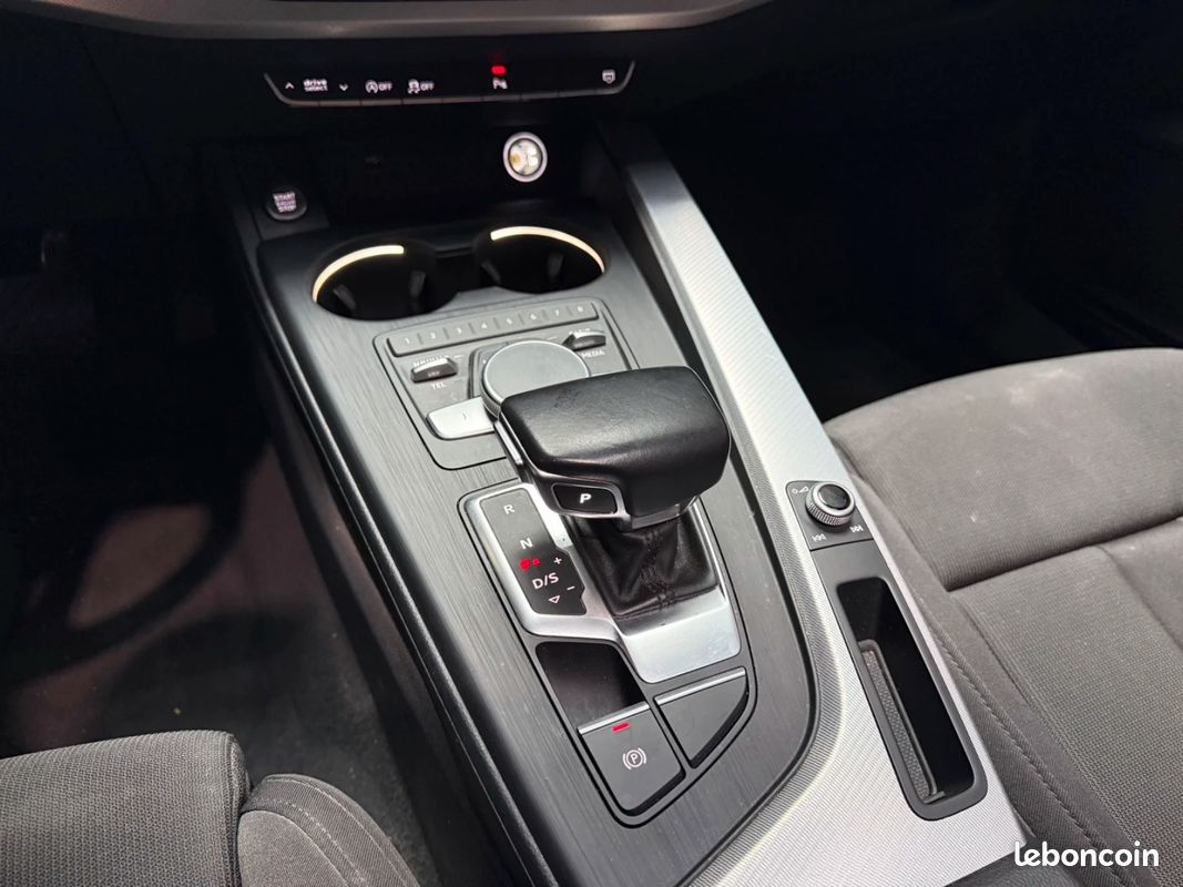 AUDI A4 AVANT BUSINESS 40 TDI 190 S tronic 7 Quattro Business Line (image 25)