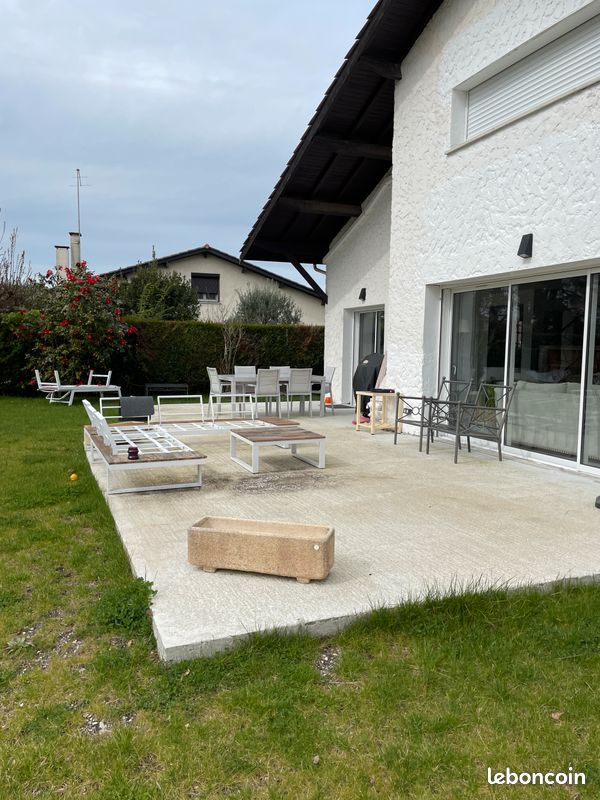 Maison 5 pièces 133 m² · à Pessac · 133 m² · 2 450 €/mois