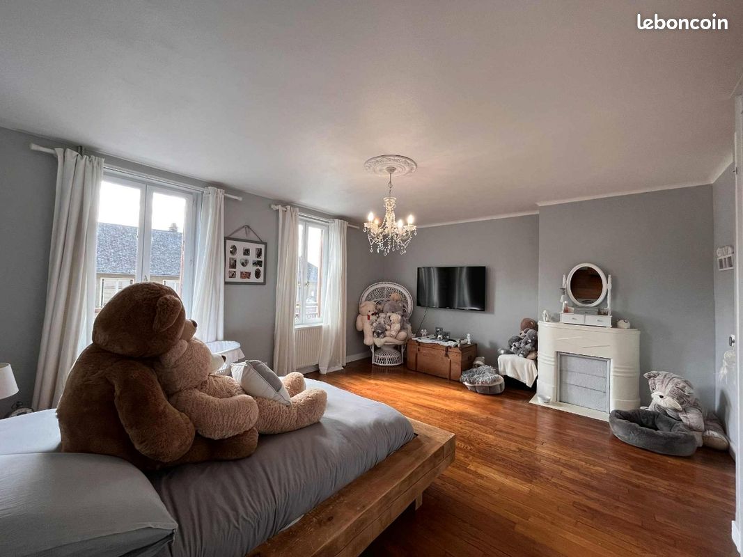 Maison 8 pièces 215 m² · à Montfort-sur-Risle · 215 m² · 239 000 €