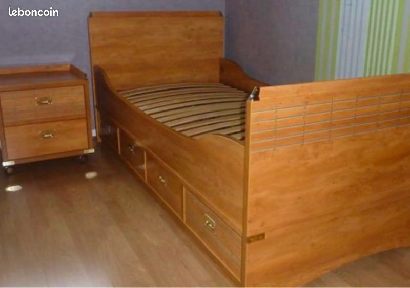 Lit + Commode+ 1 matelas (image 1)