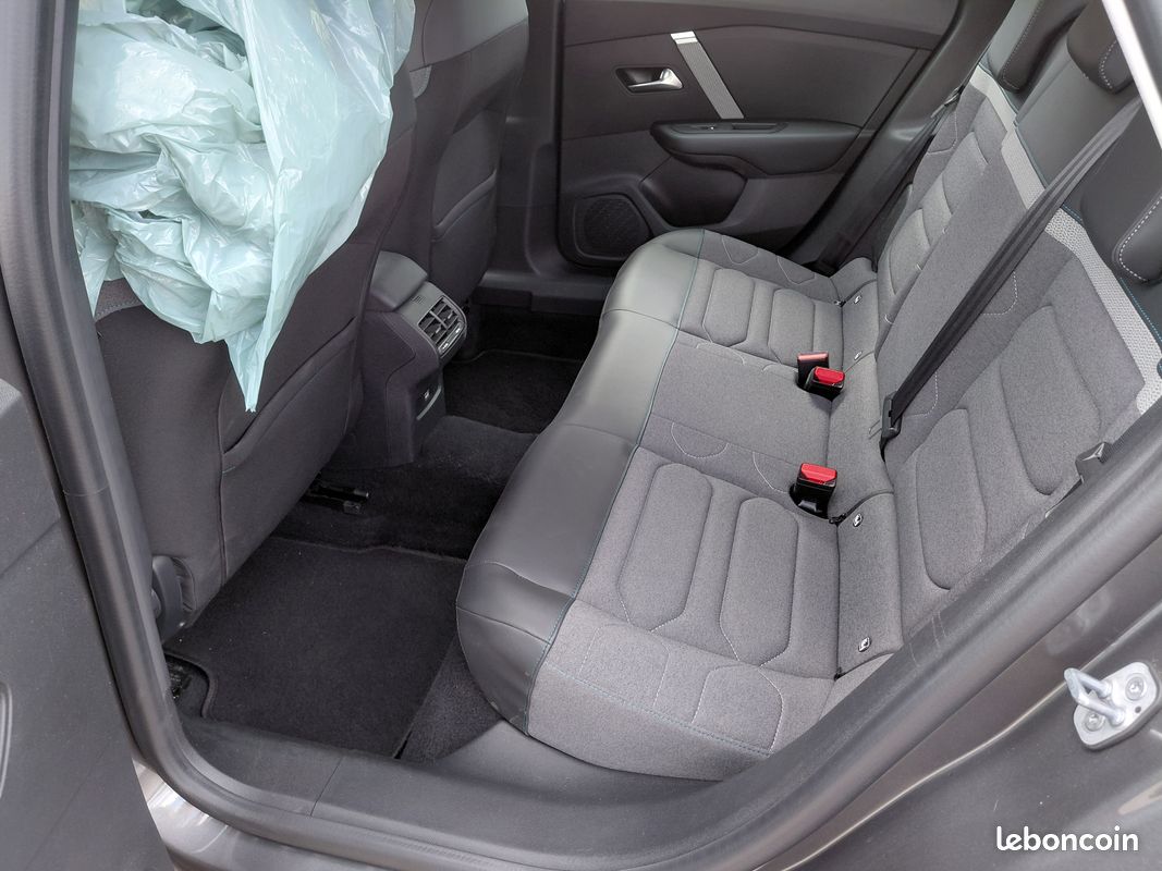 C4 130 feel pack bva 2023 46700 km moteur garanti jusqu a 10 ans (image 4)