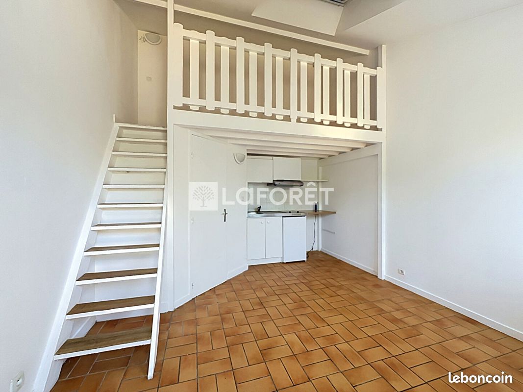 Appartement 1 pièce 17 m² · à Moissy-Cramayel · 17 m² · 615 €/mois