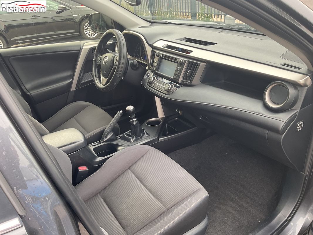 TOYOTA RAV4 124 D-4D 2WD Lounge (image 12)