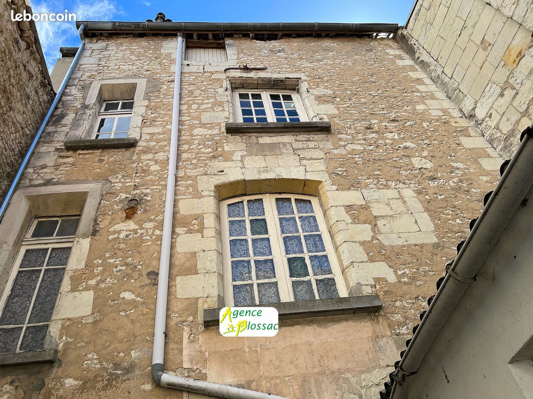 Immeuble 213 m² · à Châtellerault · 213 m² · 75 000 €
