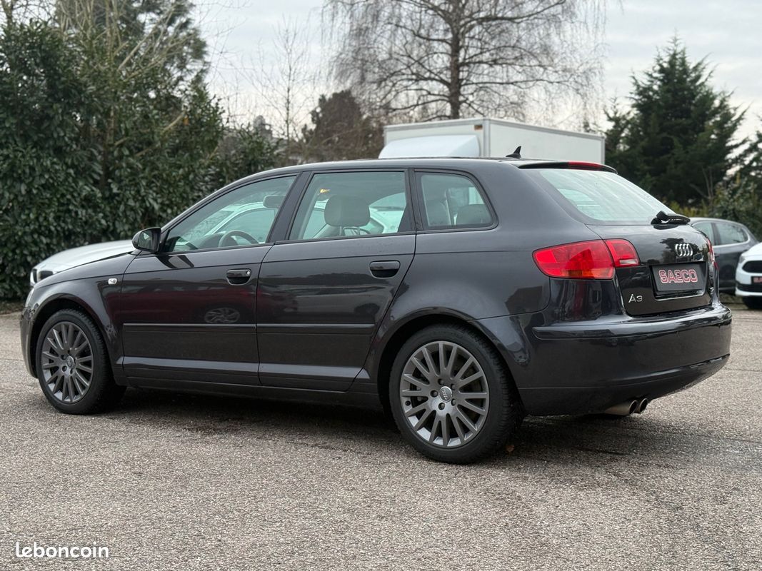 MAGNIFIQUE AUDI A3 3.2 Quattro Ambition Luxe S-Tronic A * Gps * Toit Ouvrant (image 3)