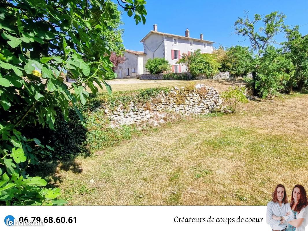 Maison 11 pièces 243 m² · à Bougon · 243 m² · 239 900 €