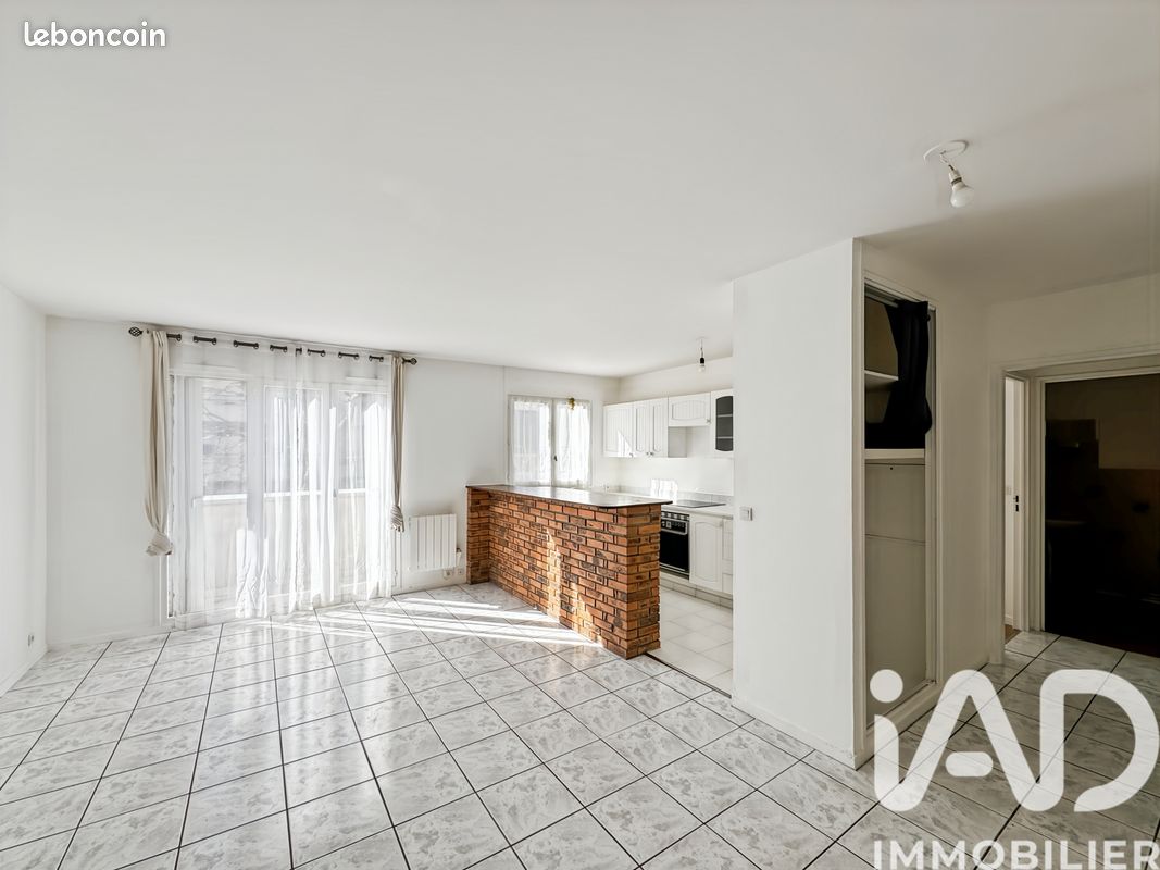 Appartement 2 pièces 44 m² · à Chilly-Mazarin · 44 m² · 137 000 €