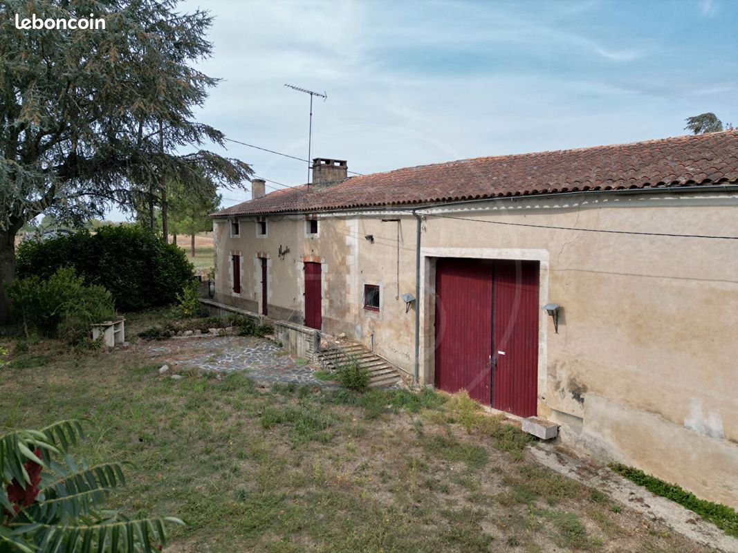 Maison 8 pièces 180 m² · à Monségur · 180 m² · 180 000 €