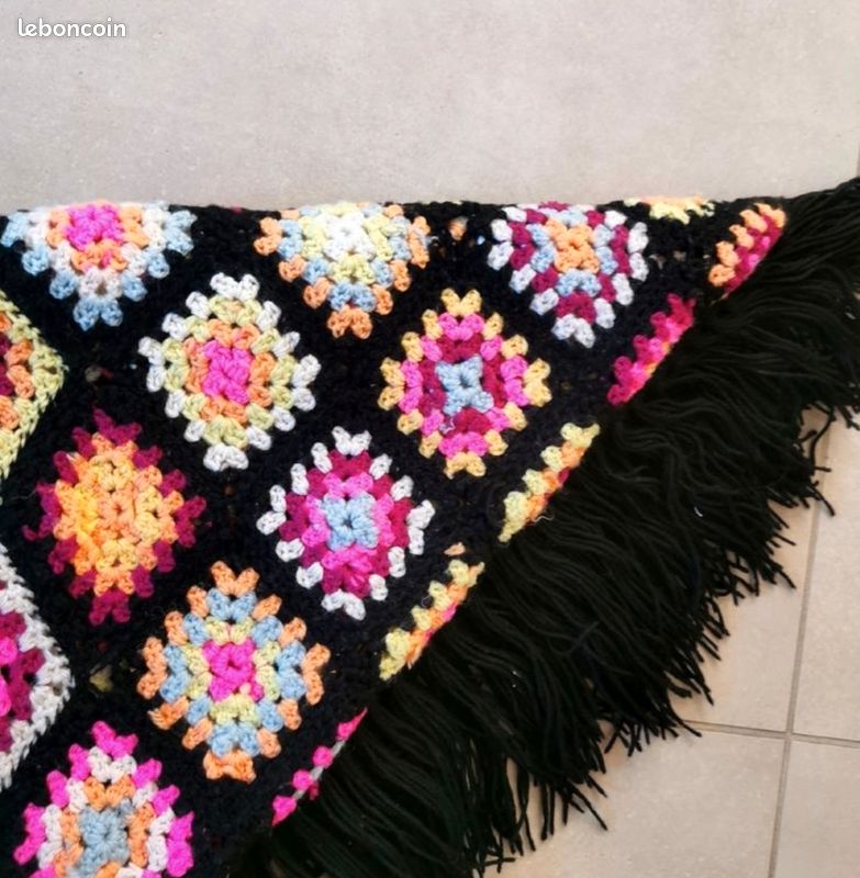 Châle Multicolore Tricoté Main En Laine Acrylique - Léger Et Fait Main En France