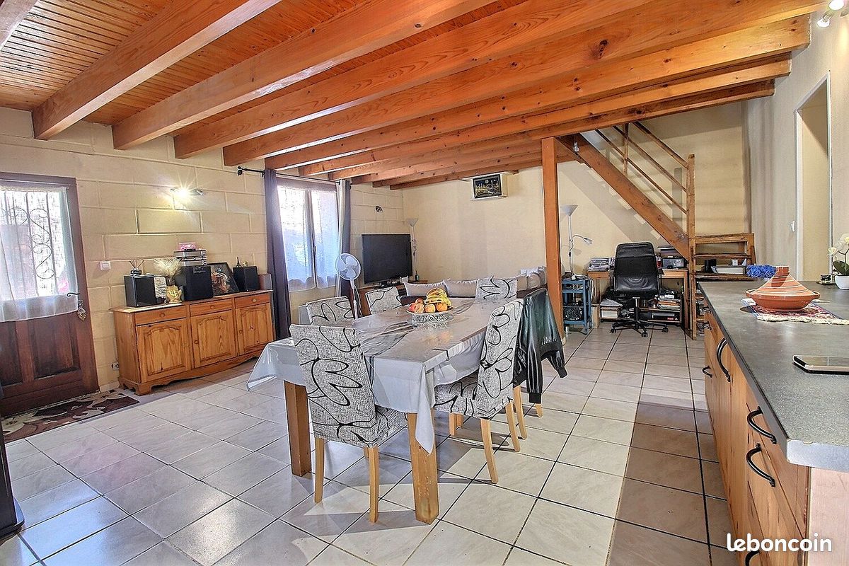 Maison 3 pièces 94 m² · à Bègles · 94 m² · 250 000 €