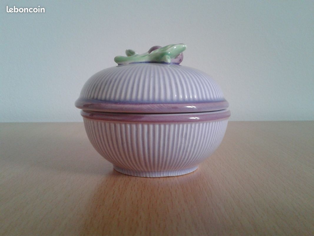 Boite en porcelaine décor "cerises" (image 3)