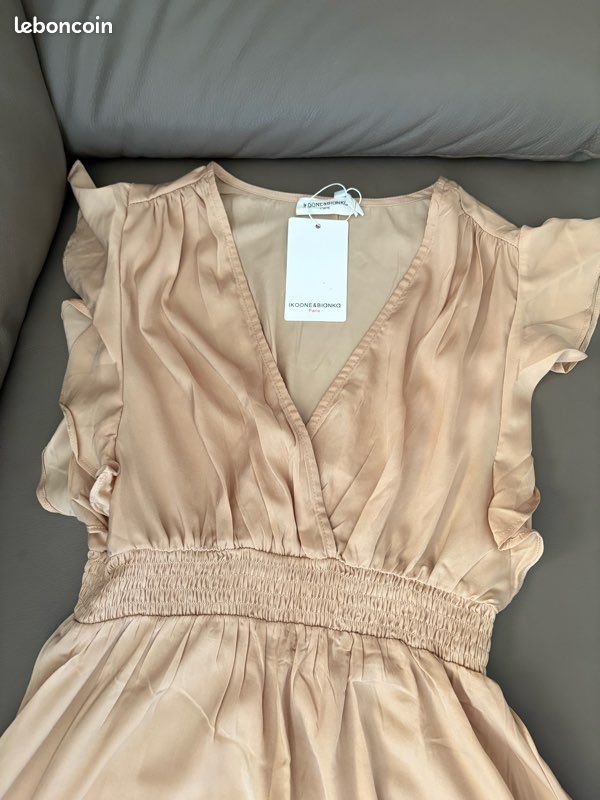 Robe satinée (image 7)