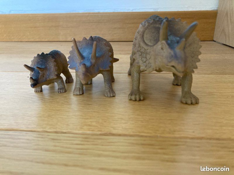 Lot tricératops (image 3)
