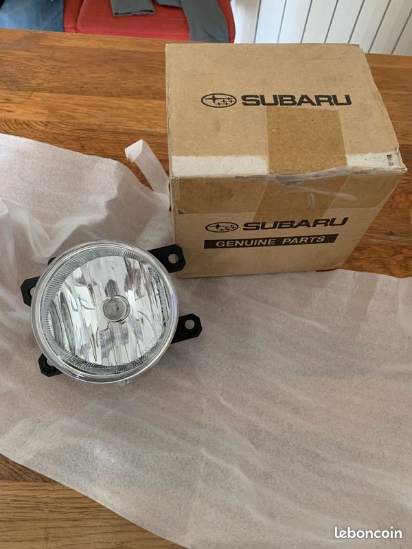 Phare antibrouillard subaru oem 84501fj000 (image 1)