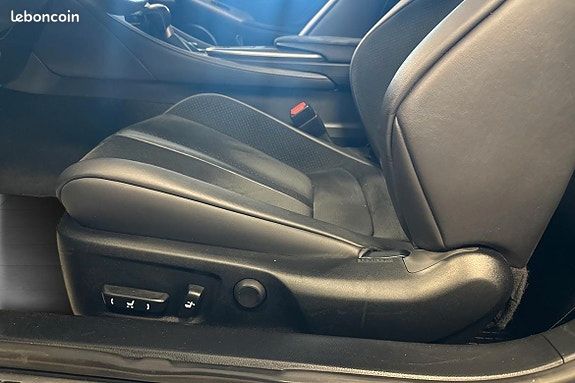 Lexus RC F 5.0 V8 477 ch / Mark Levinson Sièges ventilés Caméra 1ère main (image 11)