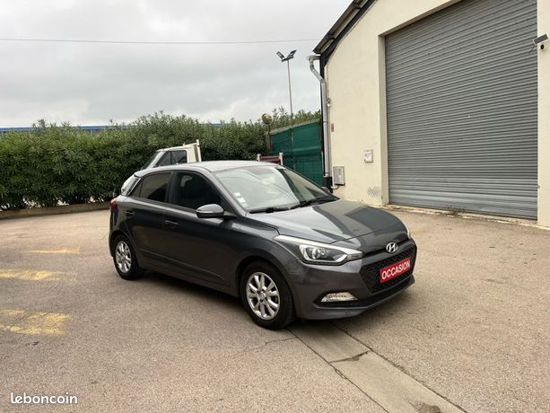 Hyundaii20année2016-96353km