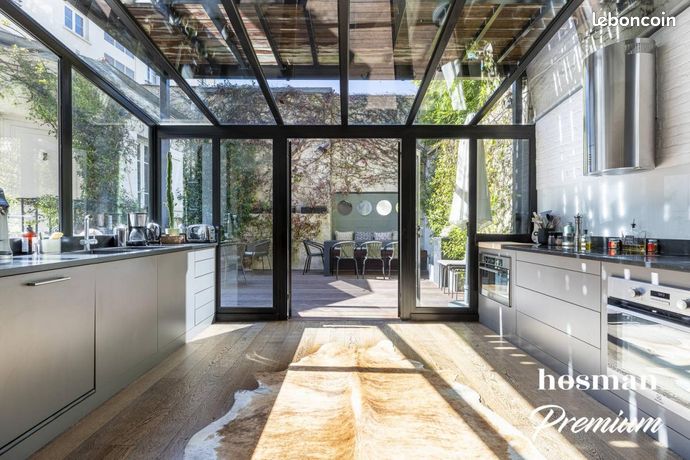 Maison 6 pièces 240 m²