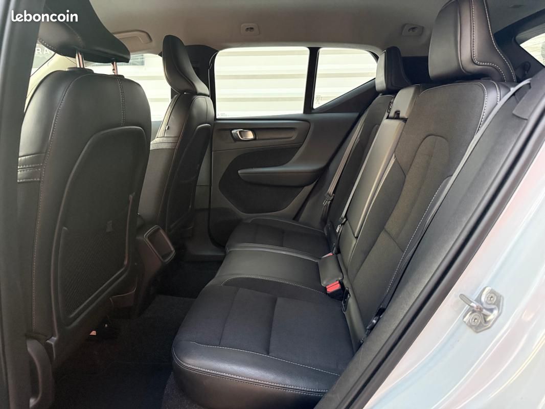 Volvo XC40 BUSINESS D3 AdBlue 150 ch Geartronic 8 (image 9)