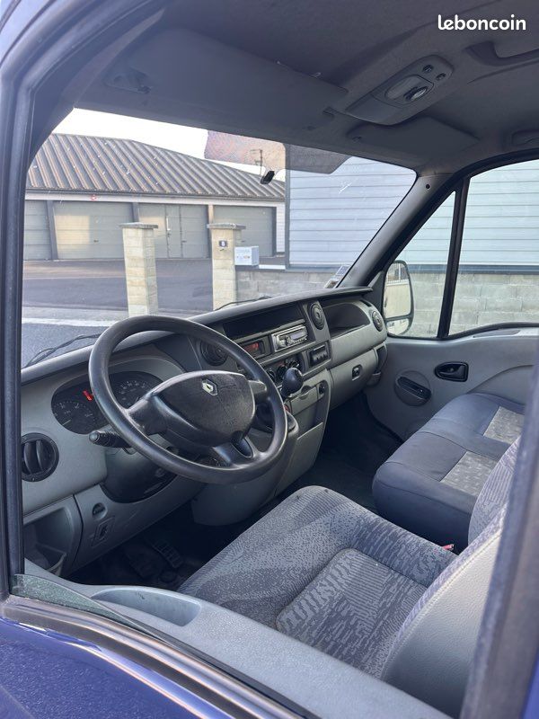 Renault Master 2.5 dci 120 (image 2)