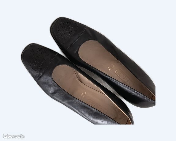 Chaussures Minelli Noires Pointues Taille 39 - Cuir - Sandales Plates Vintage Peu Portées