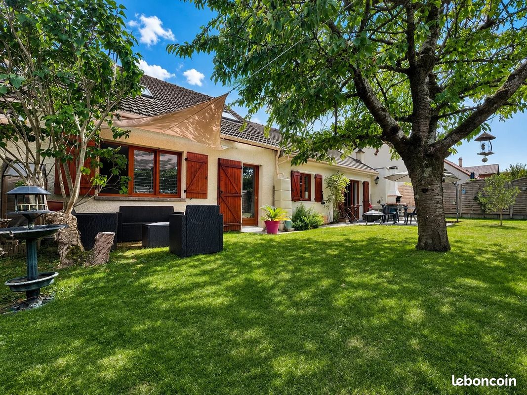 Maison 6 pièces 110 m² · à Les Clayes-sous-Bois · 110 m² · 409 500 €