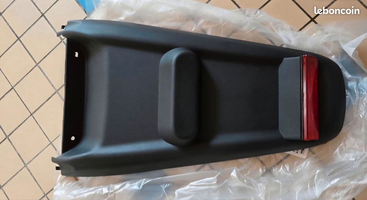 Bavette scooter stunt slider (image 1)