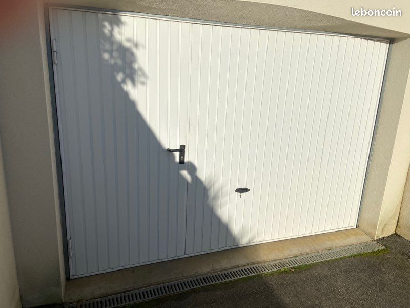 Porte basculante acier Novoferm (image 1)