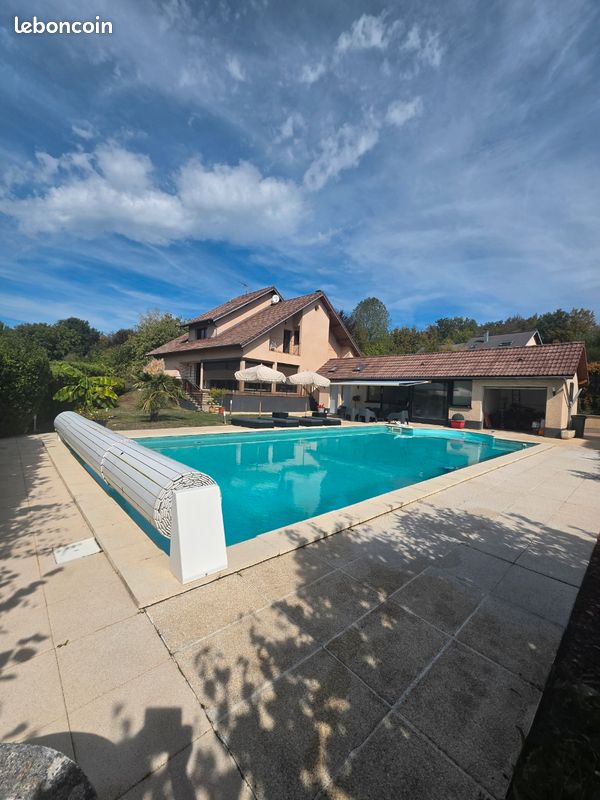 Maison 10 pièces 239 m² · à Bart · 239 m² · 599 000 €