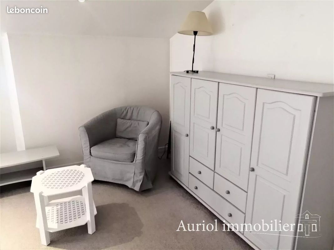 Appartement 1 pièce 21 m² · à Auriol · 21 m² · 560 €