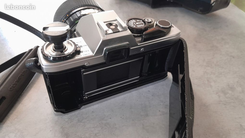 Appareil photo OLYMPUS OM10 - ARGENTIQUE (image 9)