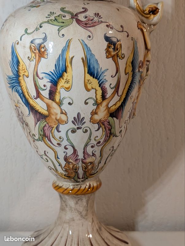 Spectaculaire aiguière italienne Capodimonte au décor de grotesques (image 6)