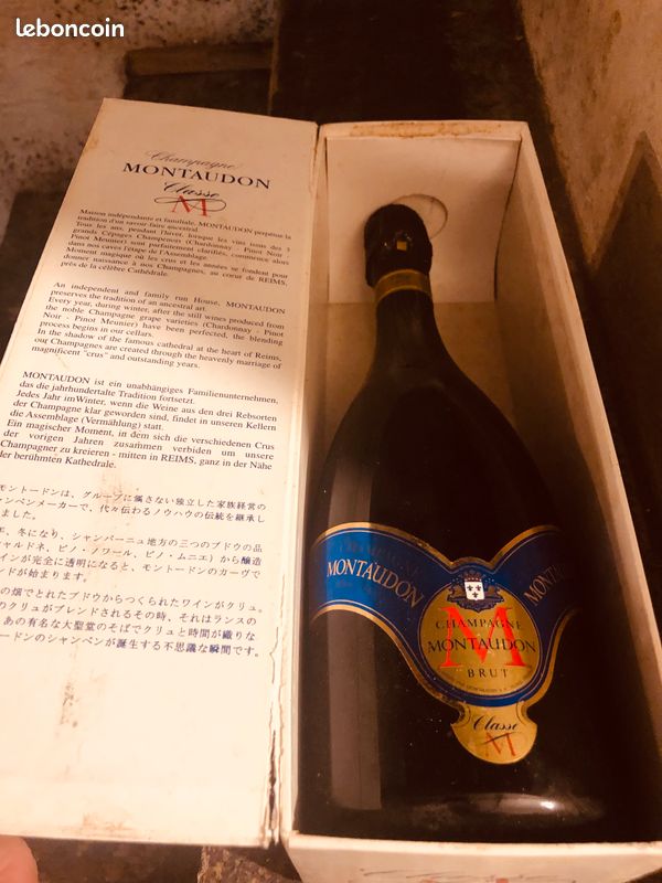 Coffret champagne montaudon « classe M « (image 1)