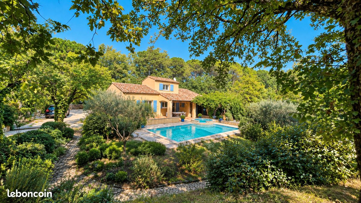 Maison 5 pièces 132 m² · à Saint-Maximin-la-Sainte-Baume · 132 m² · 588 000 €