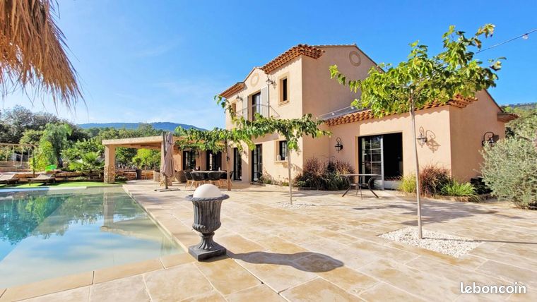 Maison 5 pièces 151 m²