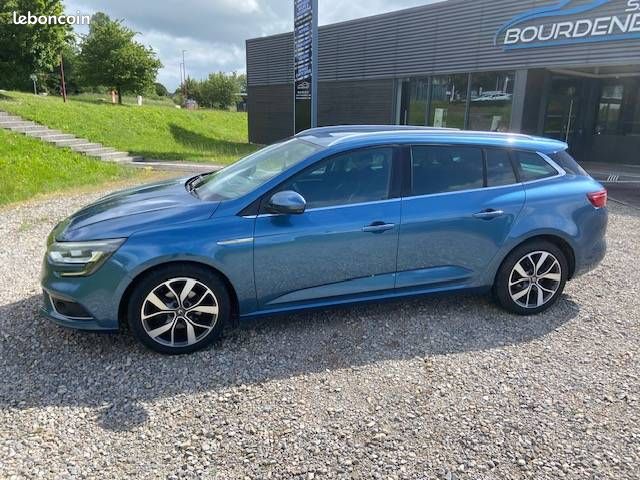 Renault megane iv estate tce 130 zen 2016 (image 26)