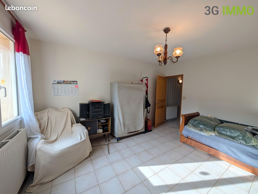 Ensemble immobilier avec grand terrain possible (image 8)