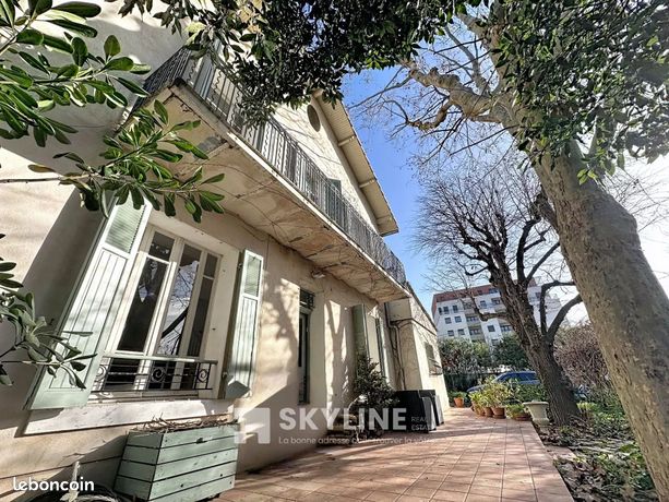 Propriété 9 pièces 197 m² — 23
