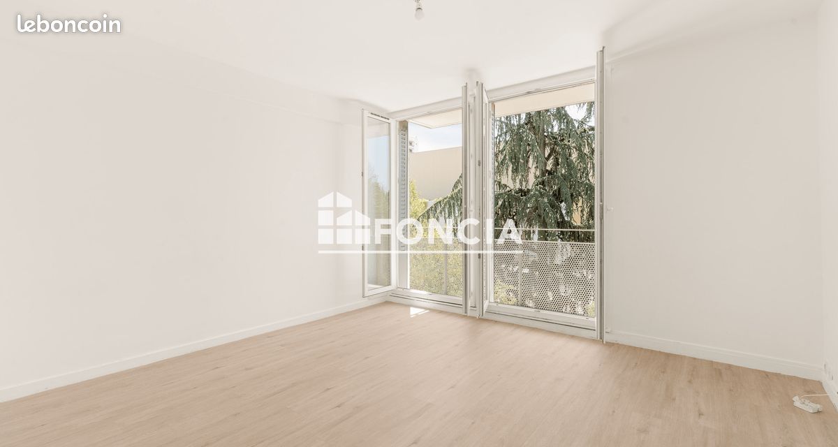 Appartement 3 pièces 60 m² · à Saint-Priest · 60 m² · 140 000 €