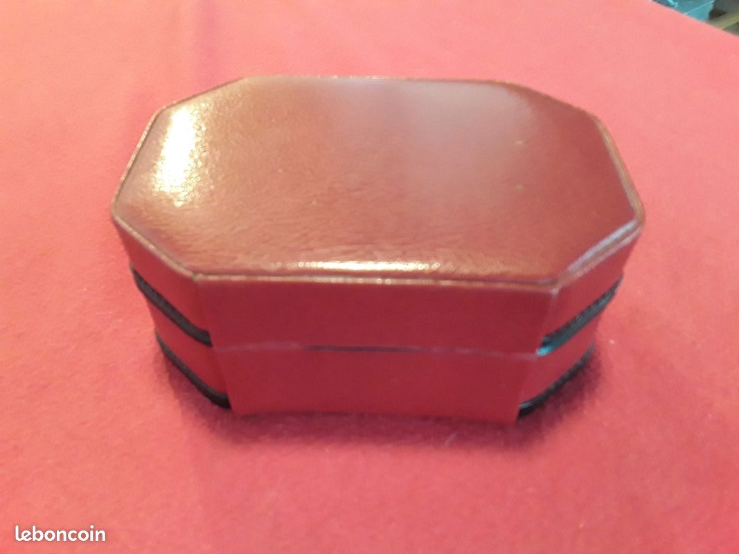 Boîte à Bijoux Carrée En Cuir Blanc – Étui De Rangement