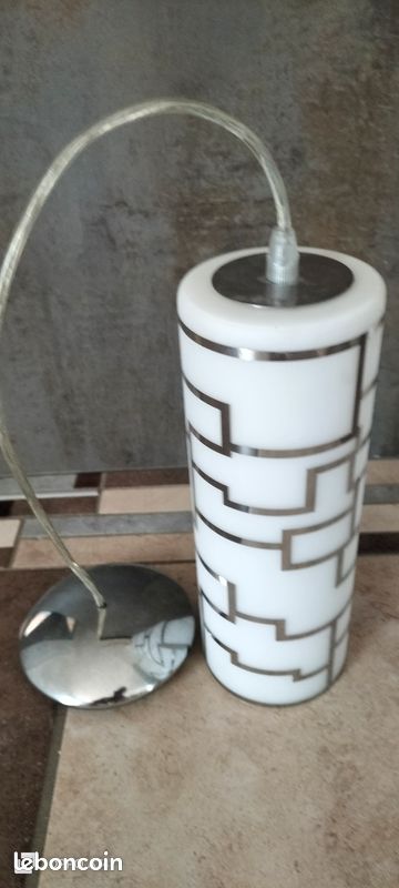 Luminaire design (image 1)