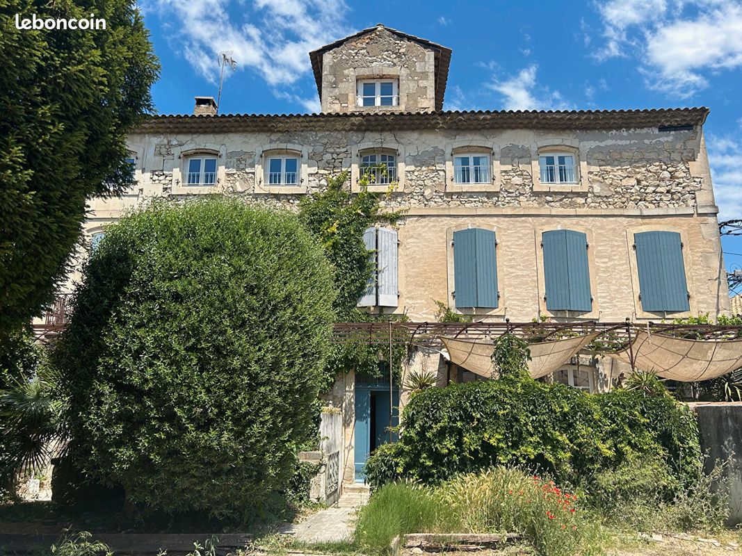 Appartement 4 pièces 129 m² · à Noves · 129 m² · 1 060 €