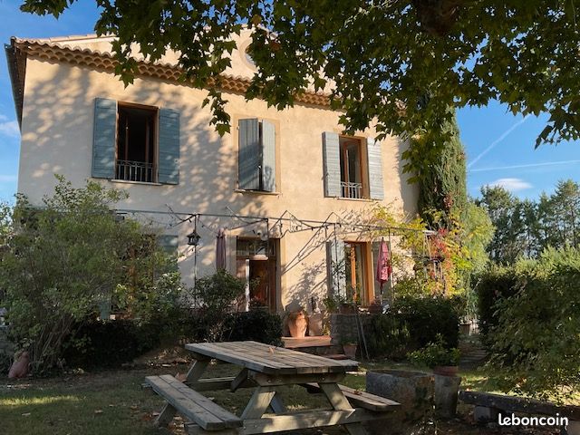 Maison 8 pièces 226 m² · à Mormoiron · 226 m² · 780 000 €