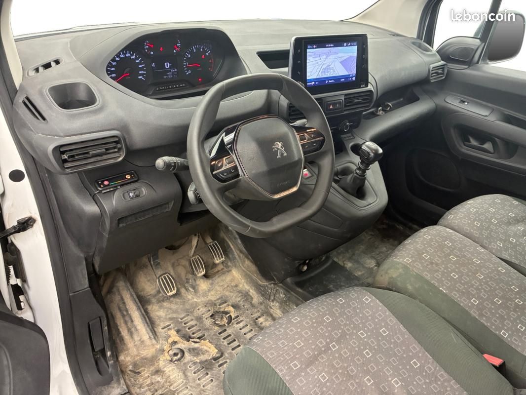 Peugeot Partner FOURGON STANDARD 1000 KG BLUEHDI 100 S&S BVM6 PREMIUM (image 10)