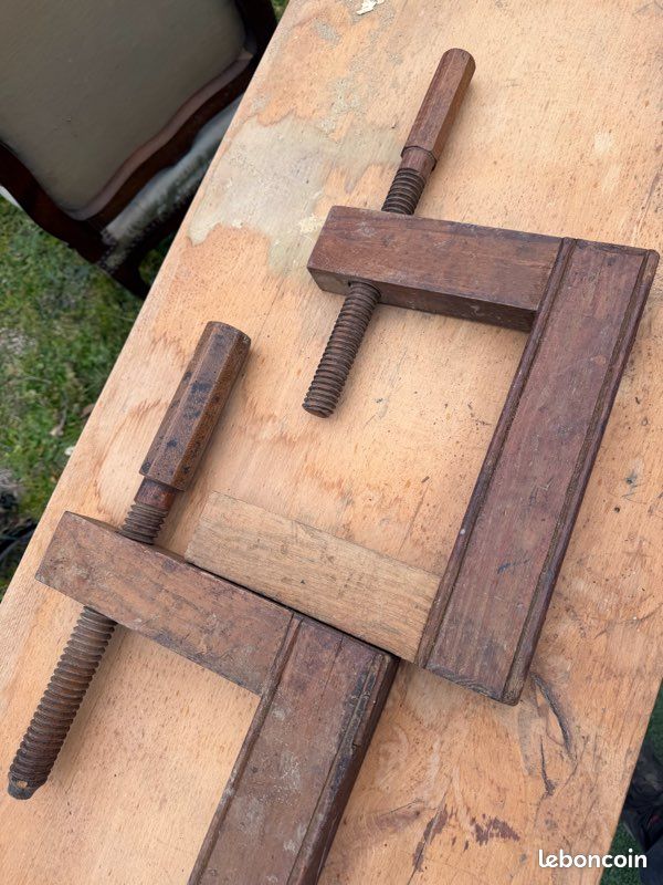 Pince à bois (image 1)