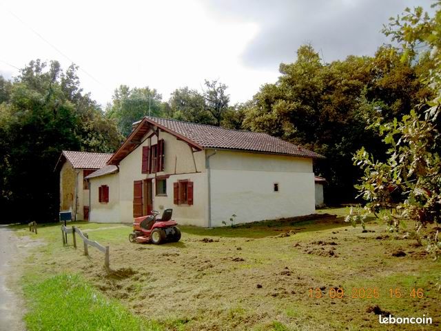 Maison 5 pièces 175 m² · à Saint-Gein · 175 m² · 1 200 €