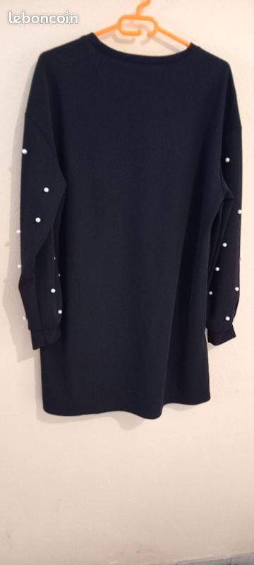 Robe noir perle blanche t 44 (image 2)